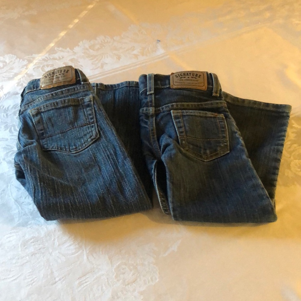 Two pairs Levi signature boys jeans p227